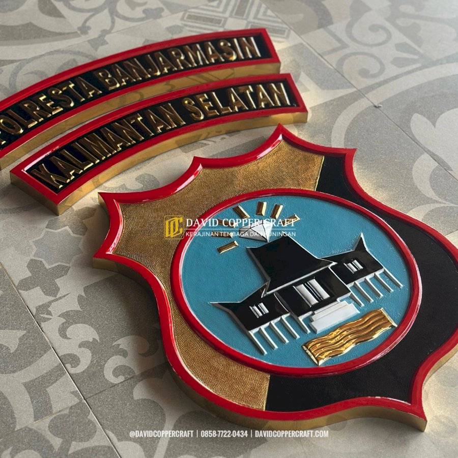 Produk David Copper Craft Kerajinan Logo Polresta Banjarmasin dari Kuningan Asli Karya David Copper Craft